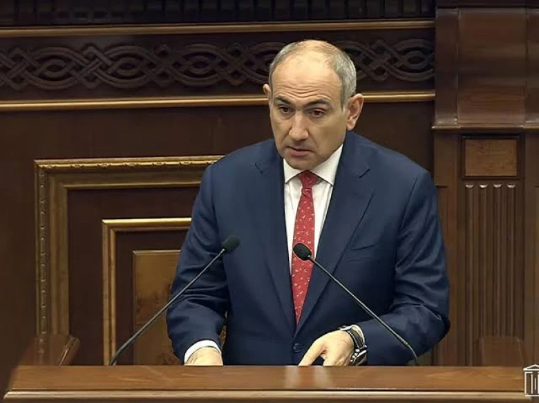 «Իրավունք». «Դուք Ձեր հացը ցամաք կերաք, համբերեք». Փաշինյանը մայրուղի է հանել թիմակիցներին