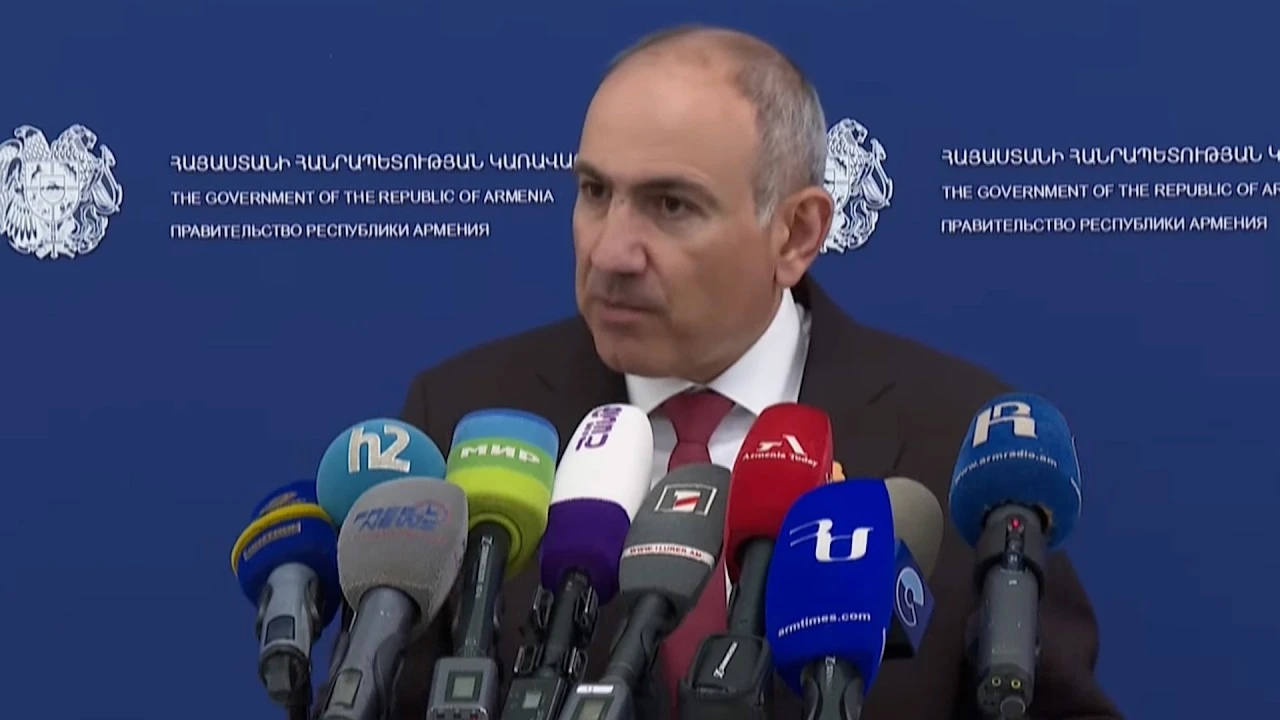 Փաշինյանը՝ Թալինի համայնքապետի կողմից քաղաքացիներին աջակցություն բաժանելու մասին