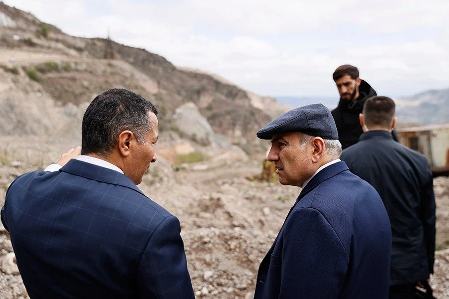 «Իրավունք». Փաշինյանն էլ չի հավատում մարզպետներին
