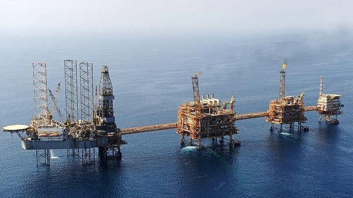 Իրանի տանկերների դեմ ձեռնարկվող քայլերը չեն կարող խոչընդոտել իրանական նավթի արտահանմանը․ Ահմադի