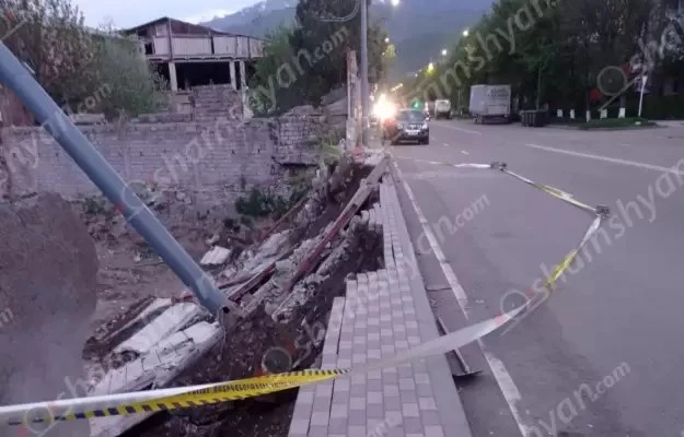 Փլուզվել է  Վանաձորի նախկին քրեակատարողական հիմնարկի հենապատը