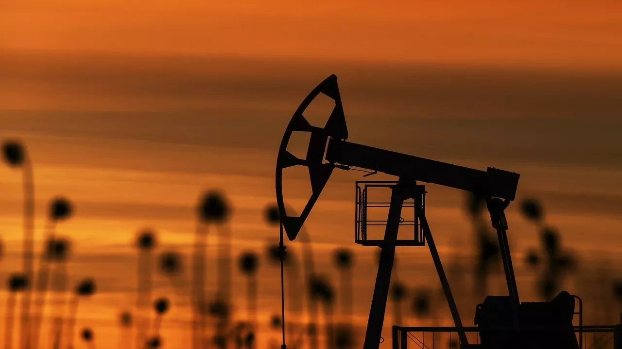 Brent подешевела до $106,32 за баррель