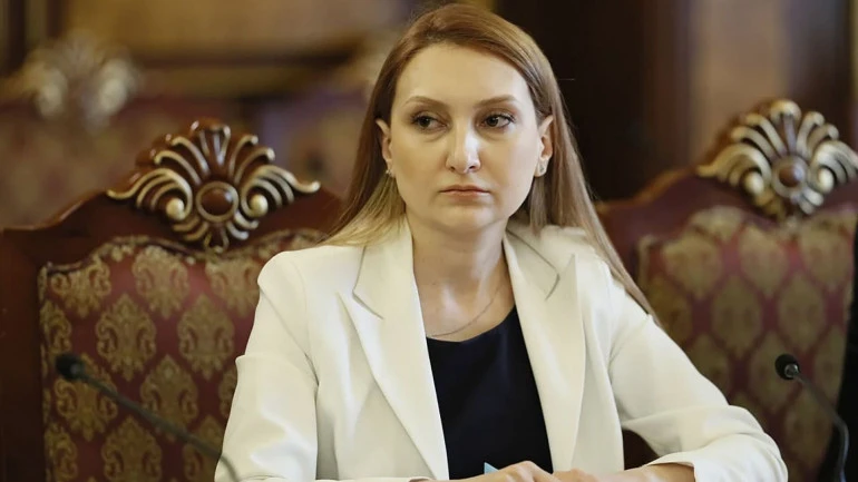 Макунц о зарплате в 1 млрд : Это опечатка - из-за отсутствия запятой в конце добавились два нуля