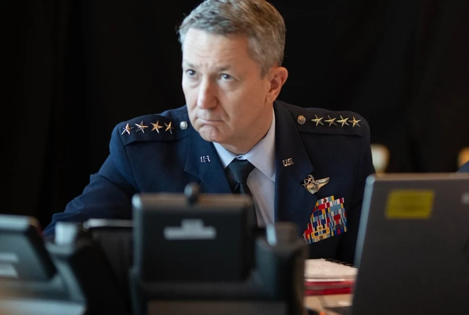 После пересмотра США решения о размещении войск в Польшу прибудет генерал Дэн Кейн