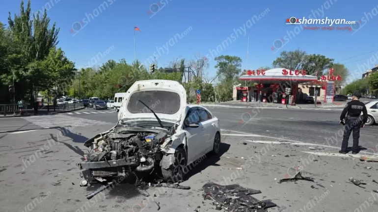 В Ереване произошло крупное ДТП: среди пострадавших военнослужащие