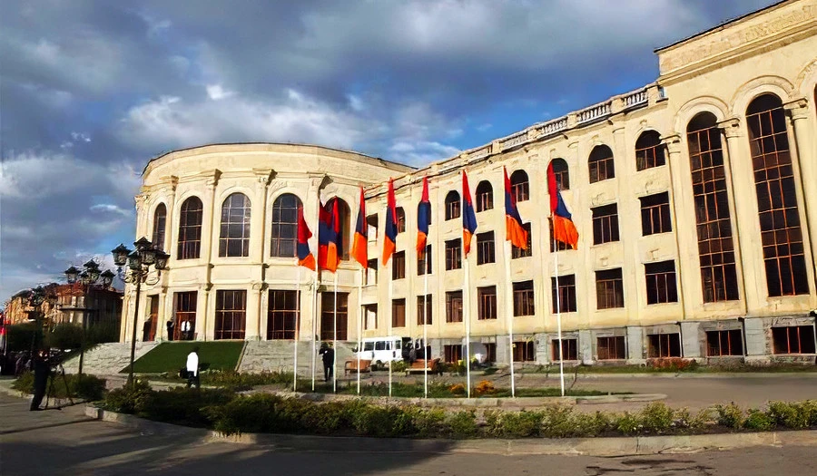 Գյումրու քաղաքապետարանի բակից ձերբակալված Հովեյան եղբայրներն արդարացվել են