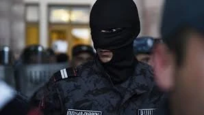 «Հրապարակ»․ Մեկ օրում հարյուրից ավել խուզարկություն են արել