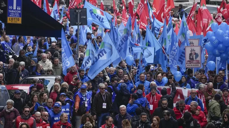 В Италии проходит вторая за полмесяца общенациональная забастовка