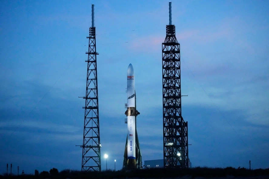 Blue Origin հրթիռի պայթյունը բարդացրել է ԱՄՆ-ի՝ Լուսին վերադառնալու ծրագրերը․ Politico