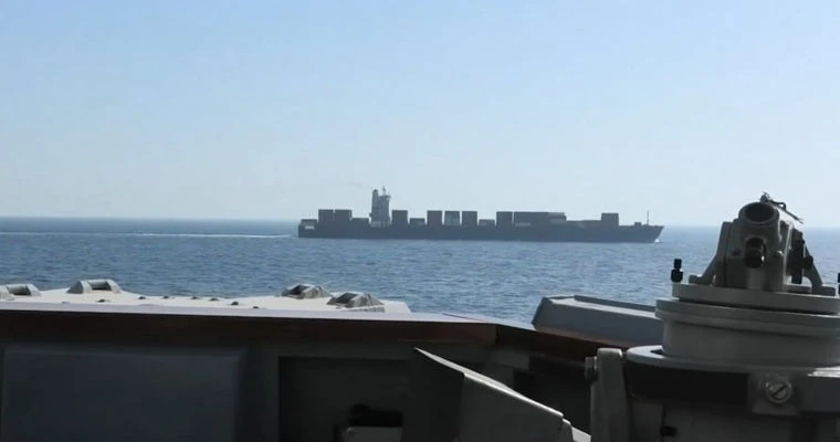 ВМС Ирана сообщили об ударе по «центру командования и управления» американского эсминца в Оманском заливе
