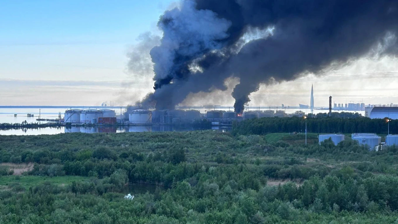 Украина ударила по крупнейшему нефтяному терминалу России на Балтике и военному заводу в Тамбовской области