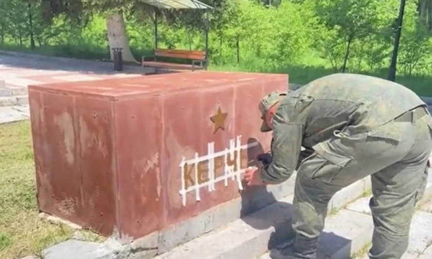 Գյումրու «Մայր Հայաստան» հուշահամալիրում վանդալիզմի հետևանքները վերականգնվում են