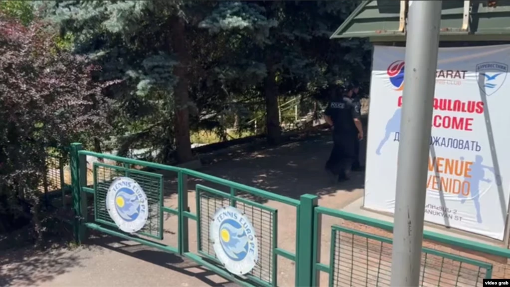 Следователи опечатали двери теннисного клуба «Арарат»