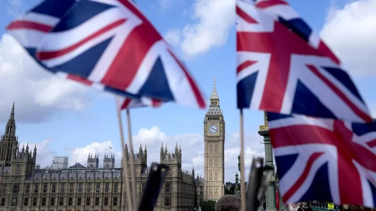 Telegraph: в Британии чиновники играли в GTA на работе, чтобы понять жизнь людей