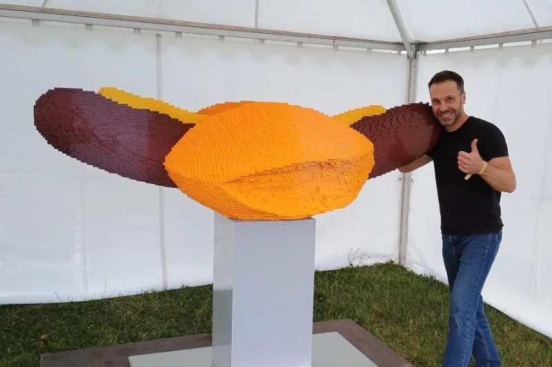 Немец собрал сосиску из Lego и попал в Книгу рекордов Гиннесса