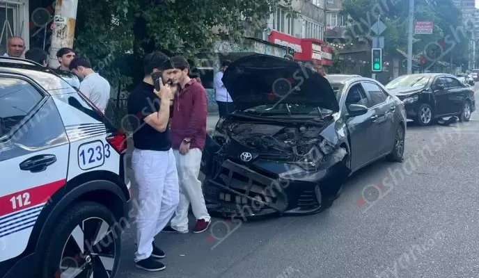 ДТП в Ереване: есть пострадавшие