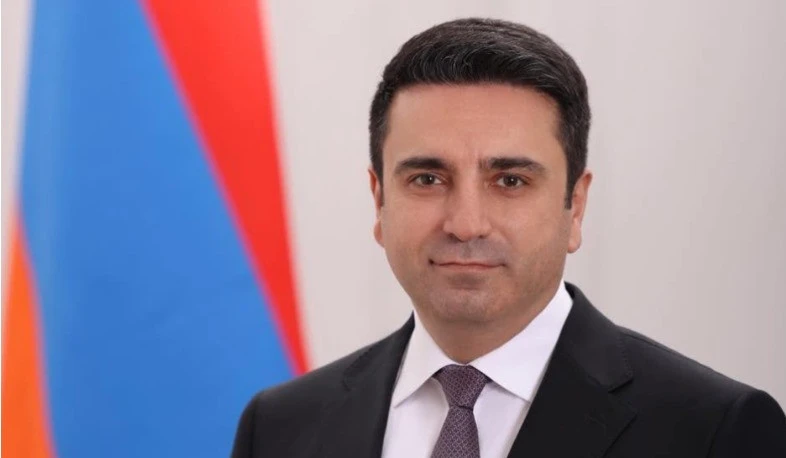 Ալեն Սիմոնյանը հրապարակել է պատգամավորի երդման առաջարկվող նոր տեքստը