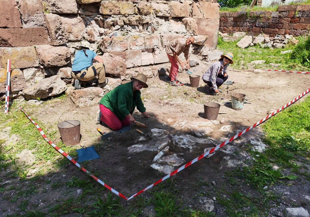 Armenian-French expedition begins excavations of early medieval complex in Armenia’s Pemzashen village