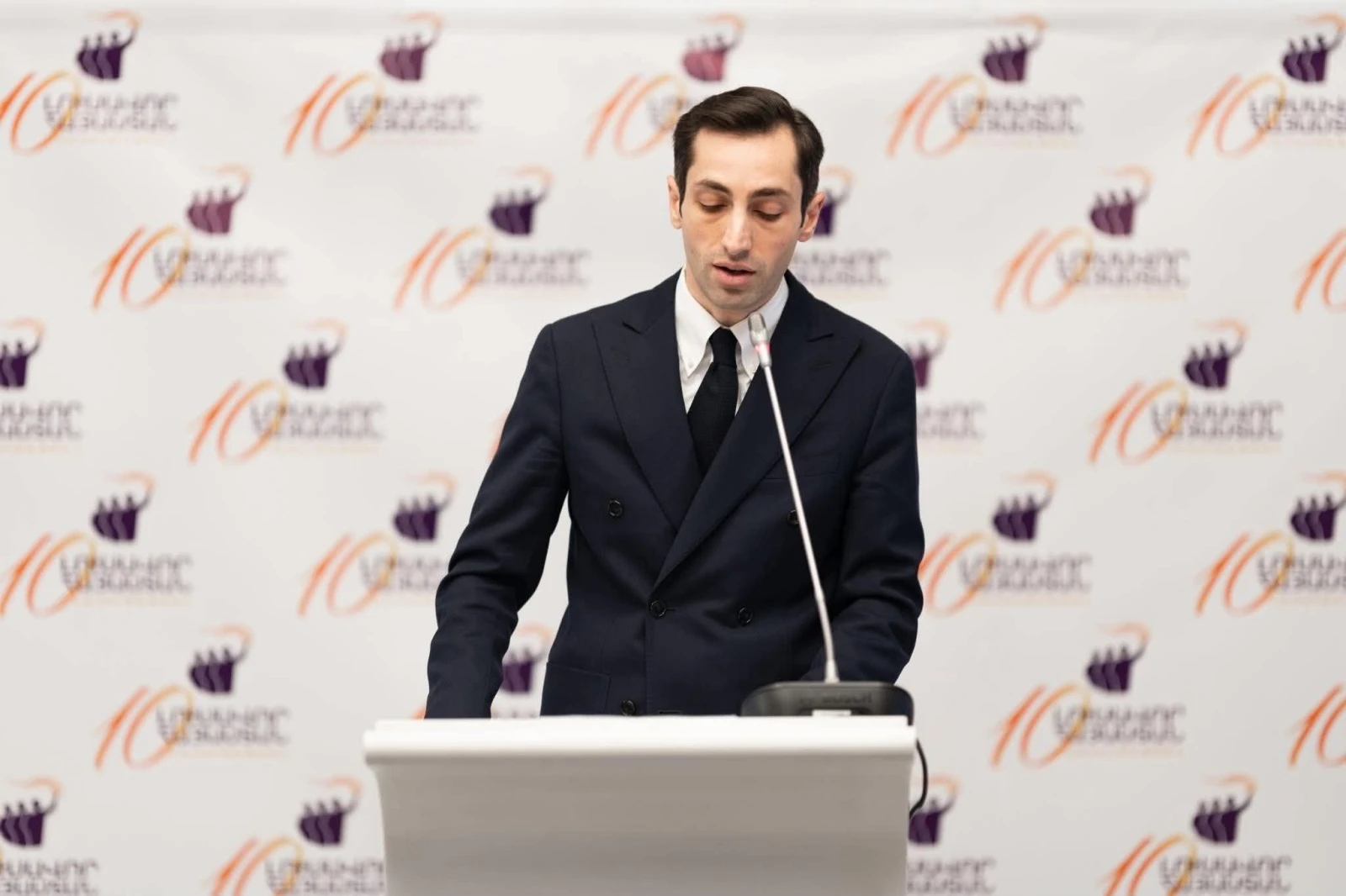 «Հրապարակ»․Դավիթ Խաժակյանը լքելու է «Լուսավոր Հայաստան» կուսակցությունը. պատճառը հայտնի է