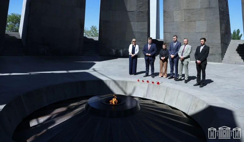 Գերմանիայի Բունդեսթագի անդամ Յոհաննես Ֆոլքմանի գլխավորած պատվիրակությունն այցելել է Ծիծեռնակաբերդի հուշահամալիր