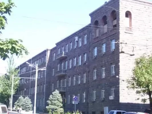 Երևանում իրանցի 36-ամյա տղամարդը սպառնացել է ինքնահրկիզվել և փորձել է խոչընդոտել ԱԱԾ աշխատակիցների աշխատանքը