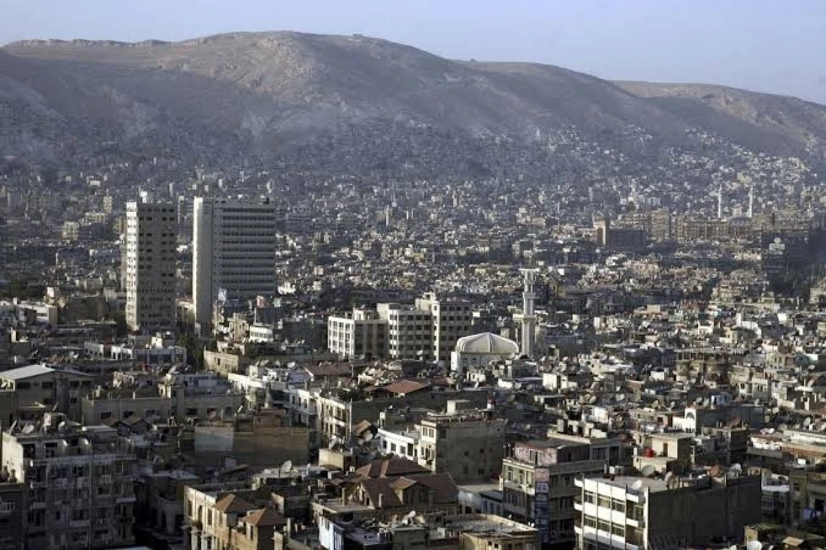 Reuters: Bombs detonate near hotel where Macron held meetings in Damascus