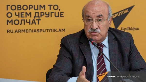 Хосров Арутюнян: Парламентские выборы в Армении были насыщены самыми вопиющими нарушениями и беззакониями