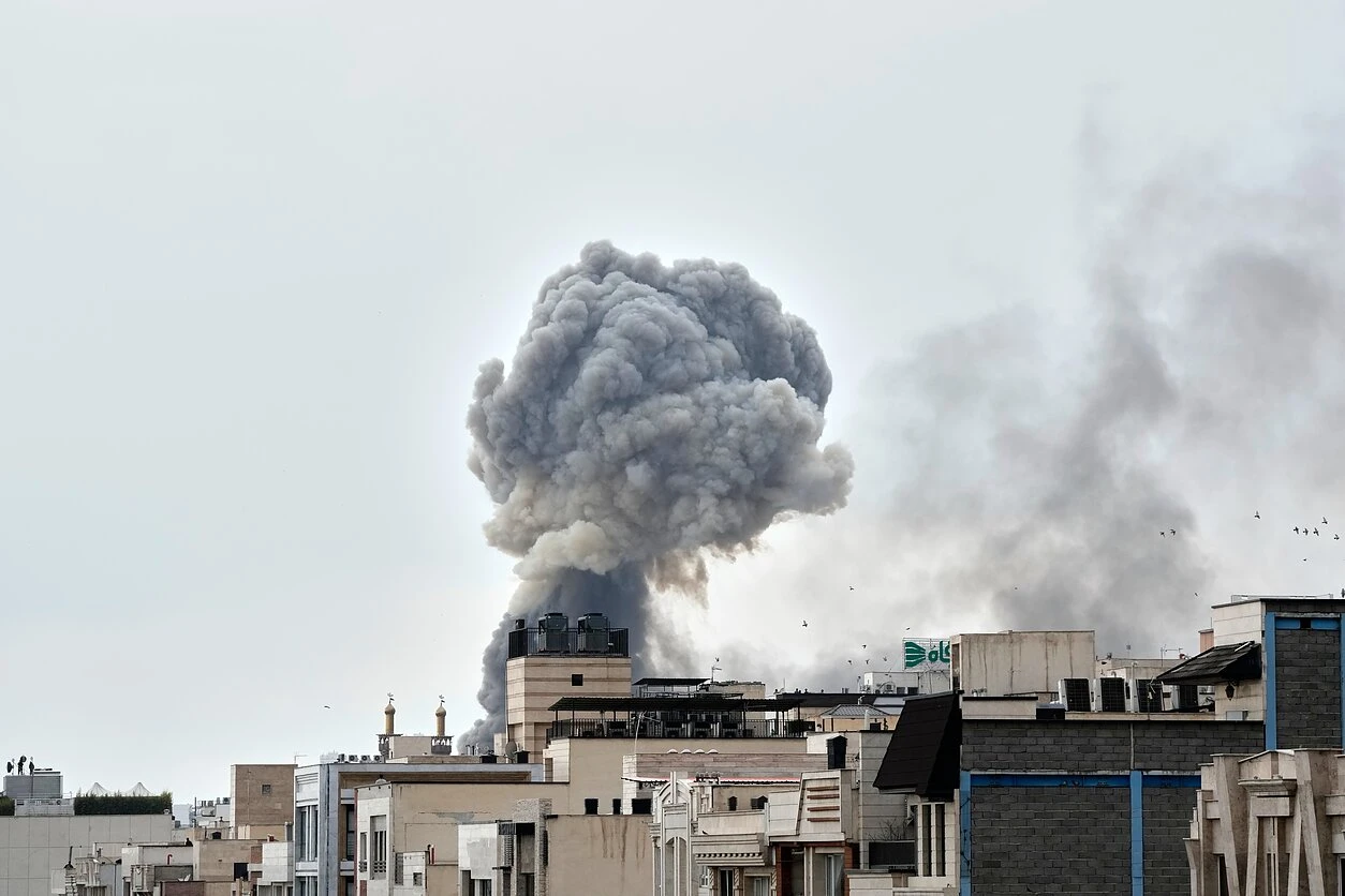 Against the backdrop of the implementation of the agreement between Lebanon and Israel, fighting continues in the Middle East