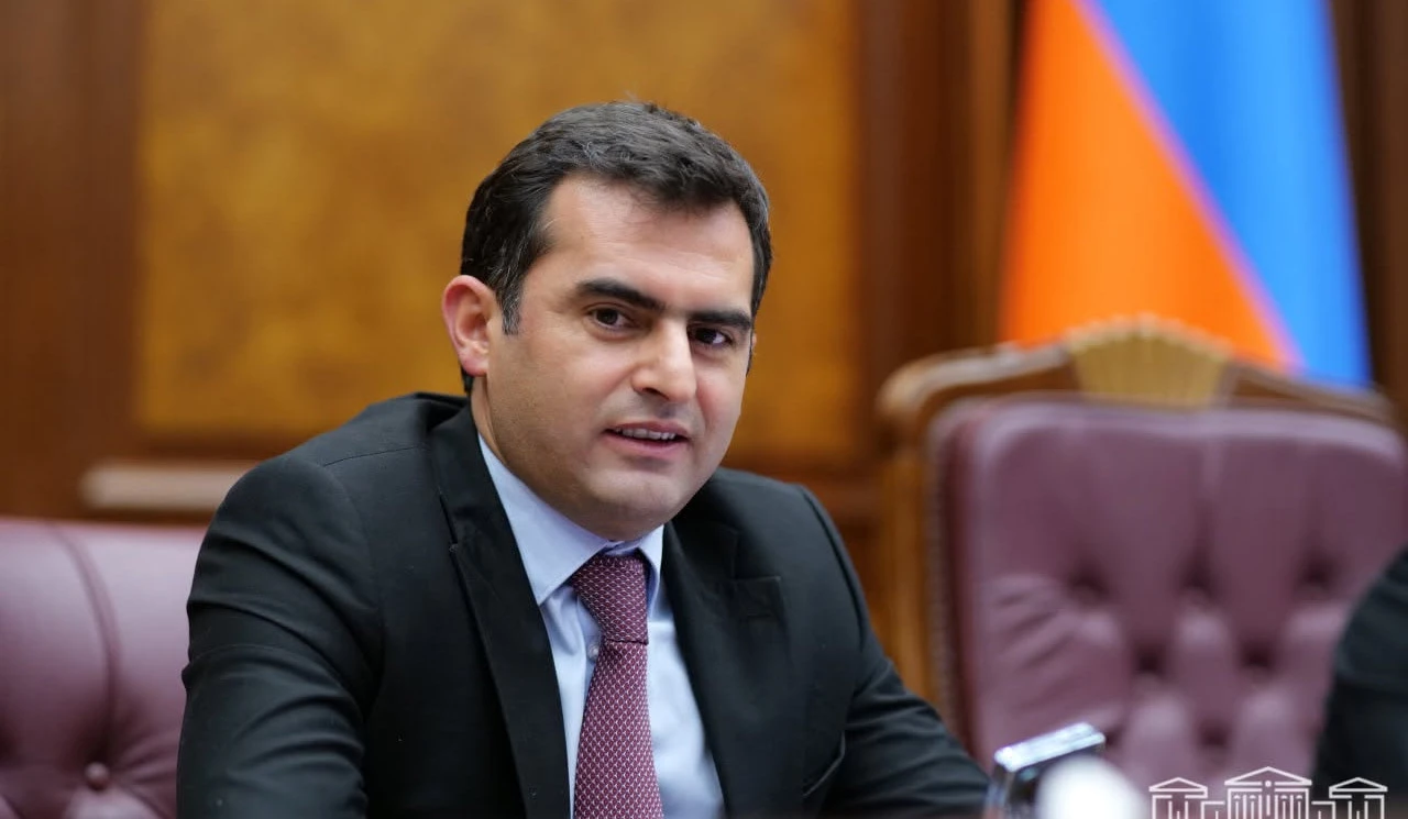 Уже бывший вице-спикер парламента Армении Акоп Аршакян уходит с государственной службы: он продолжит деятельность в частном секторе