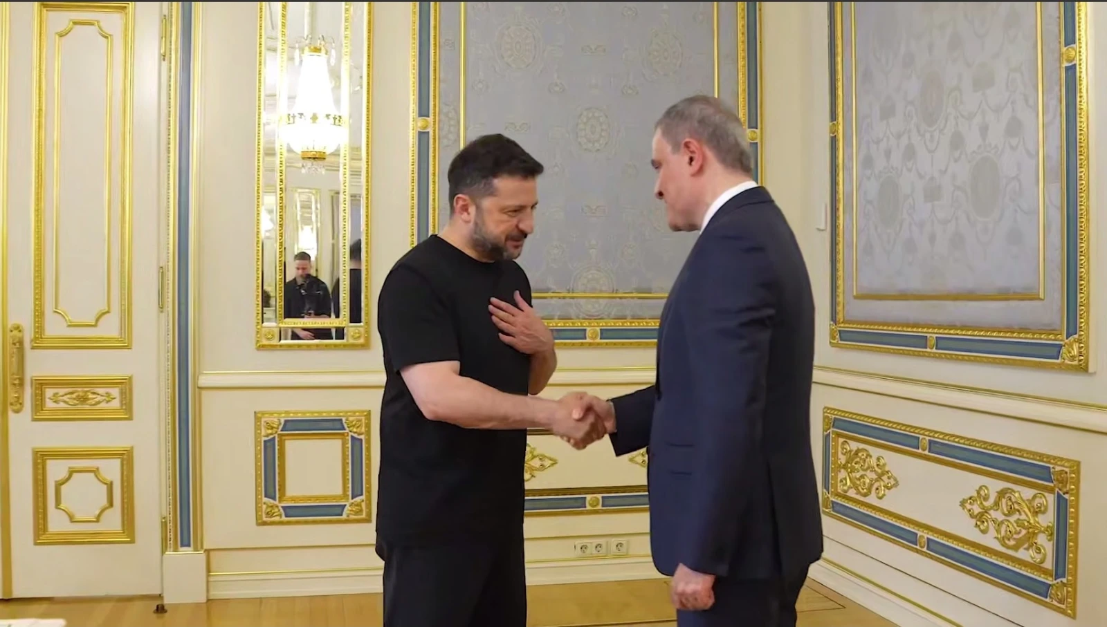 Зеленский рассказал о встрече с главой МИД Азербайджана