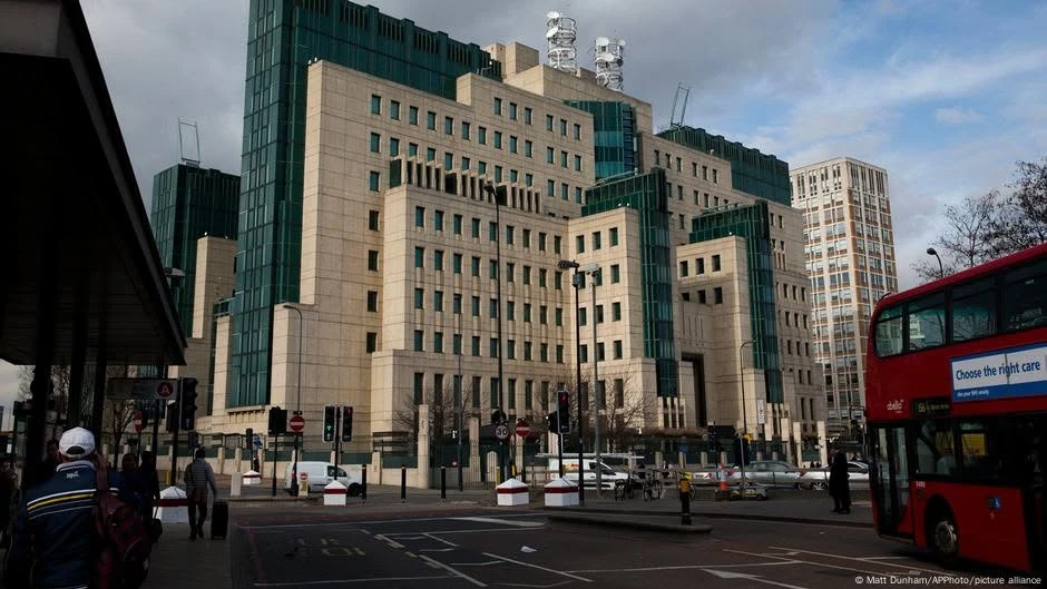 «Чушь собачья», но приятно: почему французский рейтинг ставит MI6 на первое место в Европе