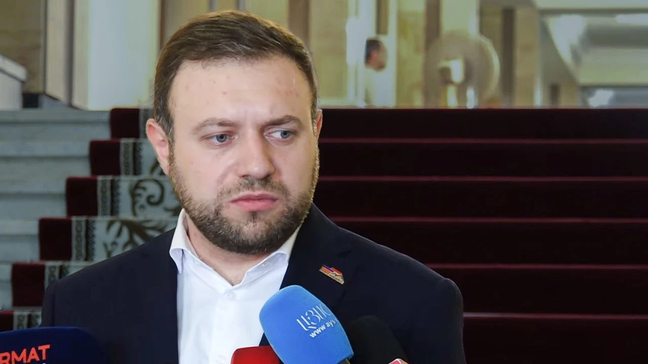 Оппозиционный депутат - об инциденте в НС Армении: Если председательствующий будет реагировать на каждую мысль, то нормальный ход заседания будет нарушен