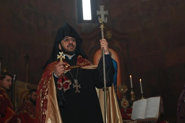 Епископ Рубен: Каким законом РА гражданину Республики Армения запрещено посещать Тигранашен?