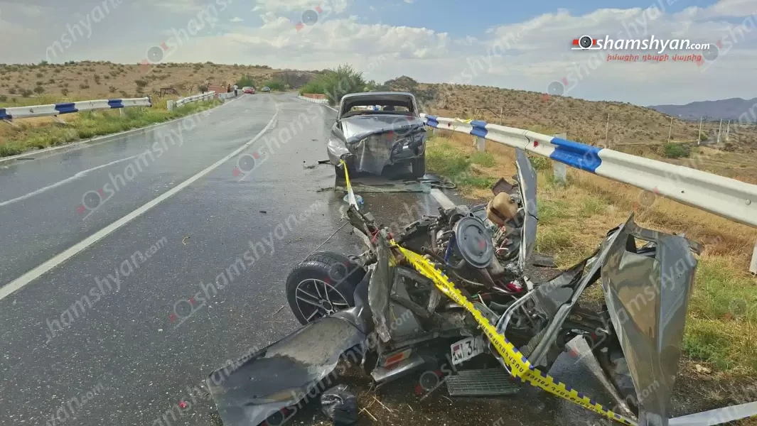 Քարակերտ-Արտենի ճանապարհին «ՎԱԶ 2106»-ը բախվել է երկաթե արգելապատնեշներին և բաժանվել երկու մասի․ կան վիրավորներ