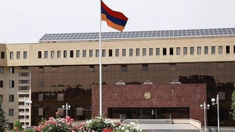 Պաշտպանության փոխնախարարներ Արման Սարգսյանը, կարեն Բրուտյանն ու Հրաչյա Սարգսյանը վերանշանակվել են