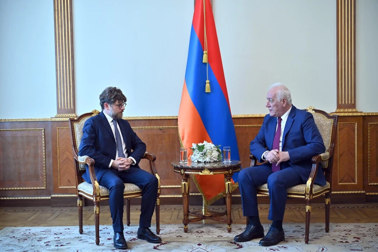 Այն, ինչ տեղի ունեցավ Պրահայից հետո, հայաստանյան նորագույն պատմության սկիզբն է. ՀՀ նախագահը՝ Ֆրանսիայի դեսպանին