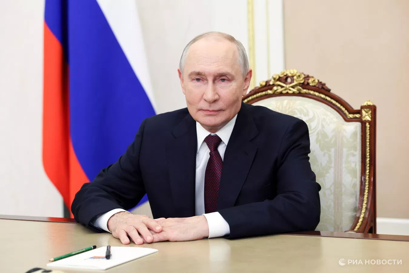 Putin announces $2.5 bln in trade between Russia and Armenia, calls on Yerevan to make a decision on EU issue