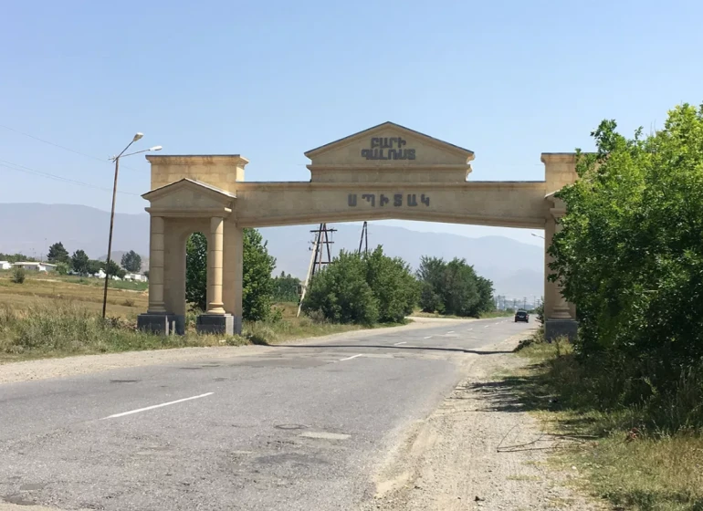Իրավապահները հայտնաբերել են երկու երիտասարդի դանակահարելnւ կասկածանքով որոնվող տղամարդուն