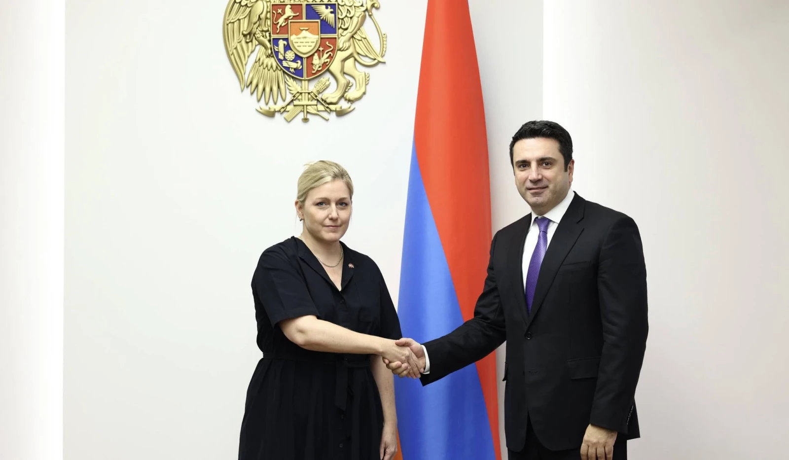 ԱԽ քարտուղարը և Շվեյցարիայի դեսպանը քննարկել են երկկողմ հարաբերությունների զարգացմանը վերաբերող հարցեր