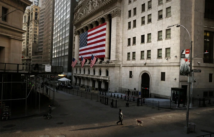 Axios: в США планируют до выборов выплатить по $500 примерно 1 млн американцев