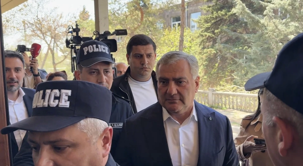 Դատախազը միջնորդեց 3 ամսով երկարաձգել Սամվել Կարապետյանի տնային կալանքը