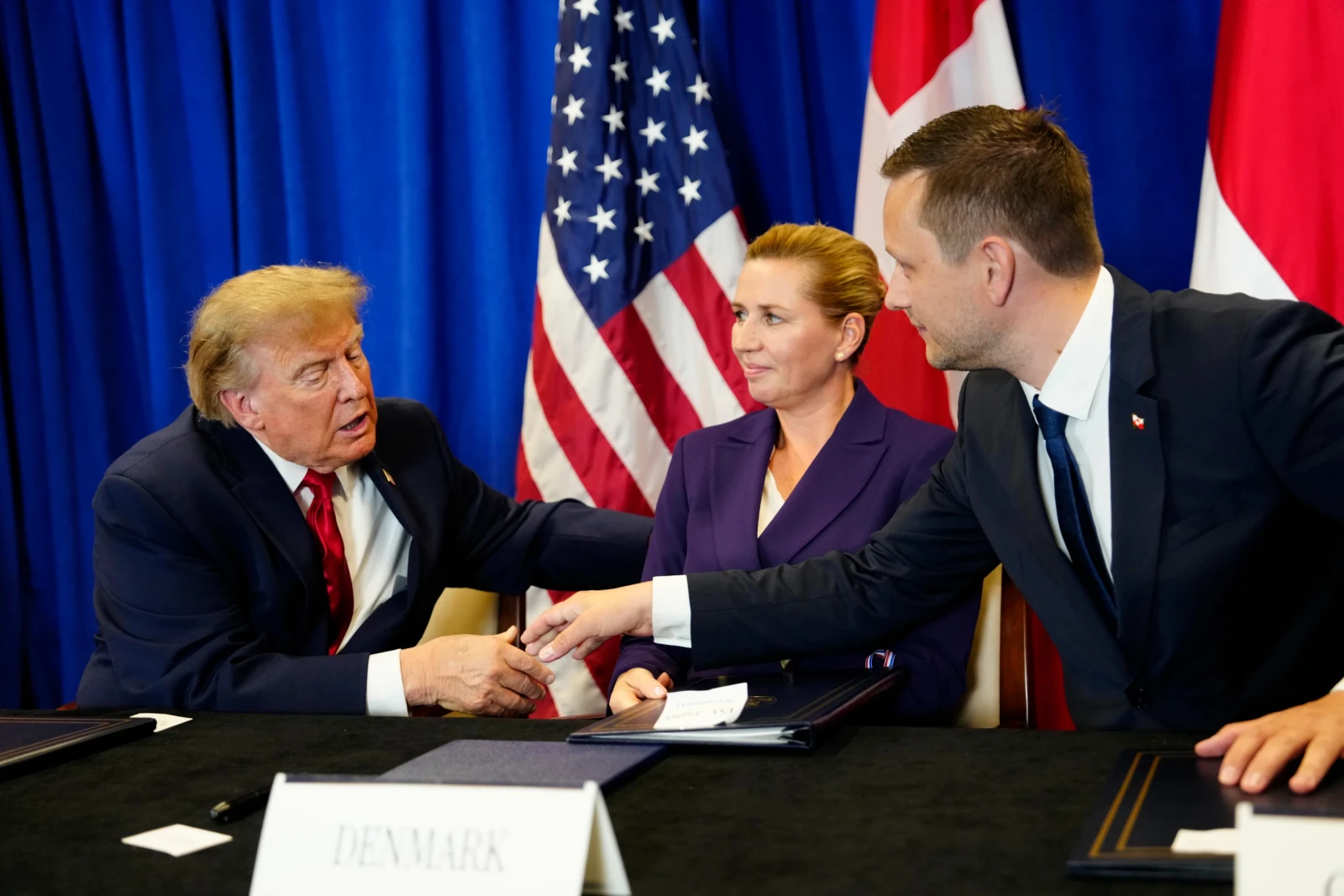 Трамп подписал соглашение с Данией и Гренландией после месяцев спора о будущем острова