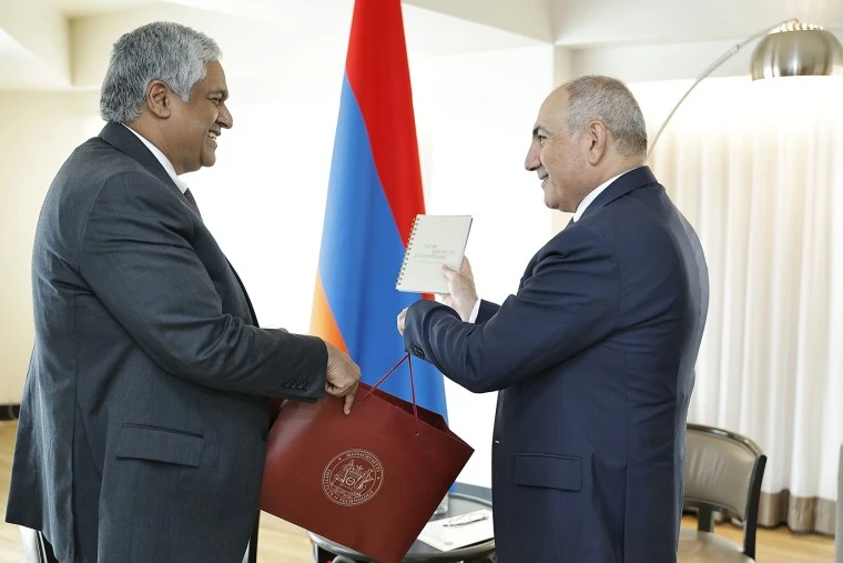 Փաշինյանն «Ակադեմիական քաղաքի» մասին է խոսել Չանդրակասանիի հետ հանդիպմանը