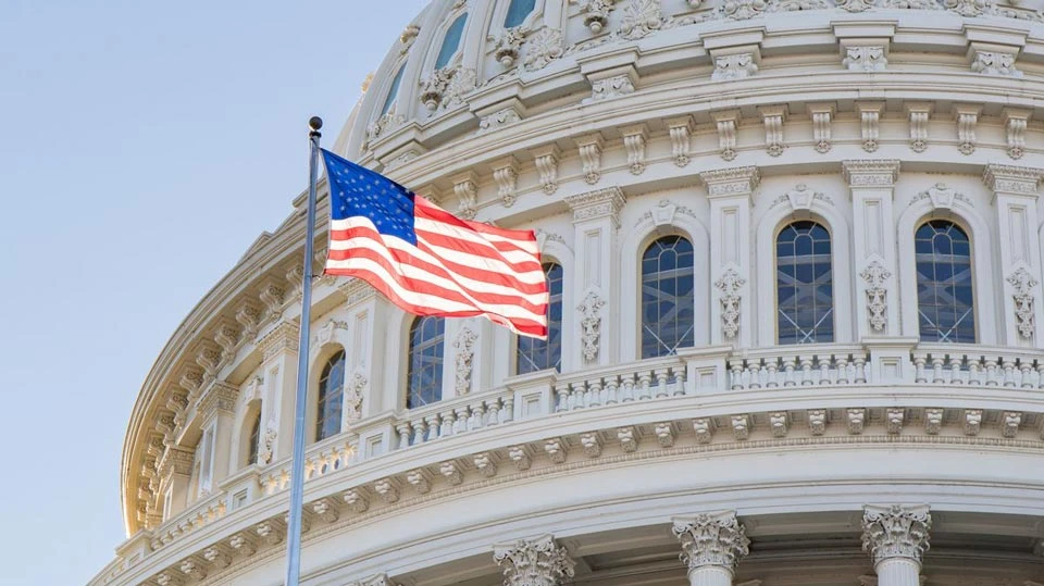 Сенат США отклонил резолюцию, запрещающую Трампу наносить новые удары по Ирану