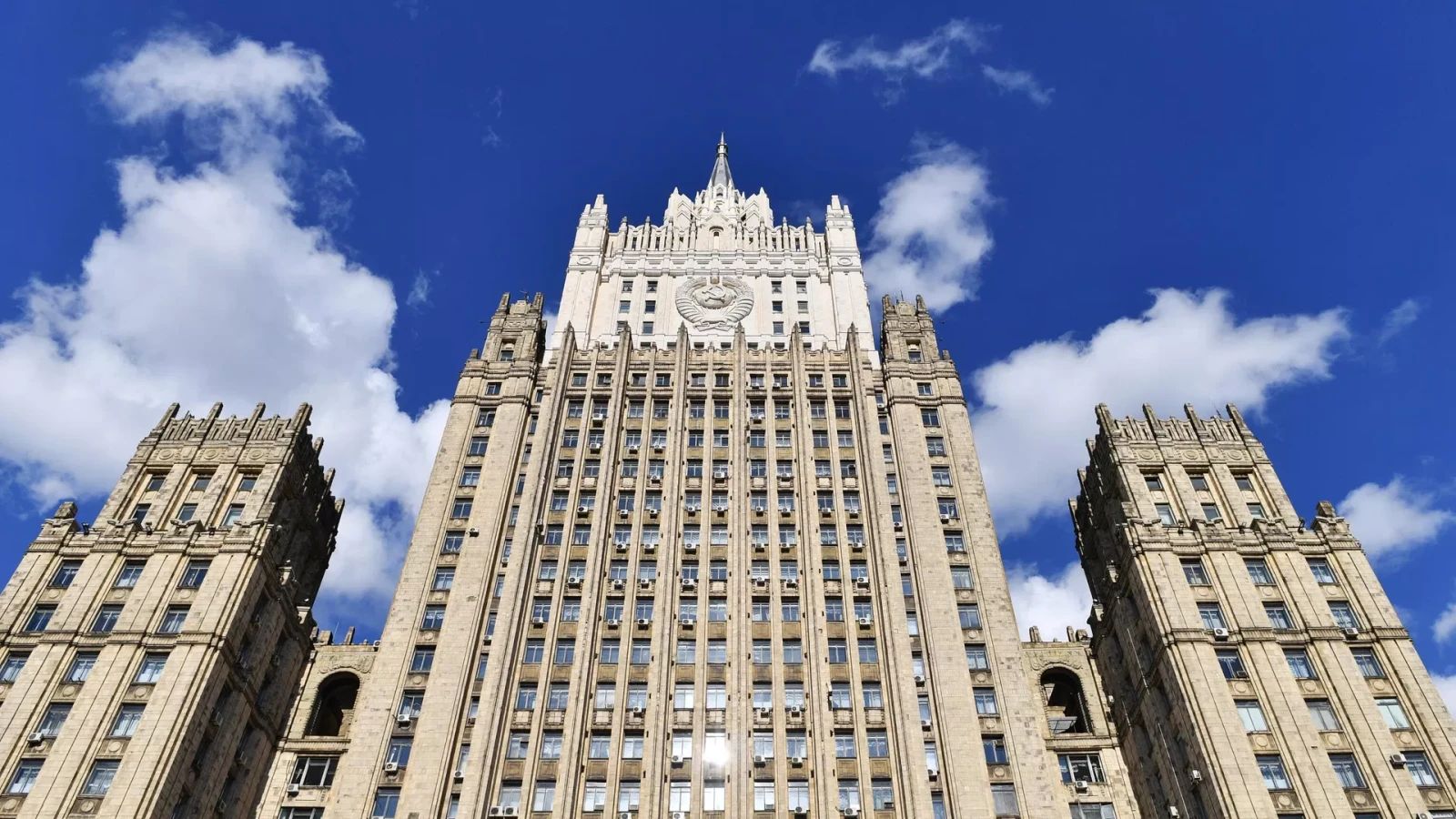 В МИД РФ назвали интерес ЕС к отношениям с Арменией показным
