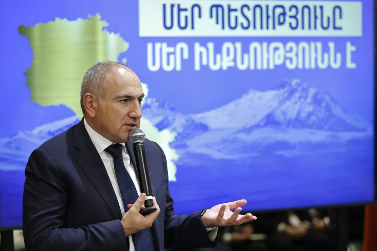 Փաշինյանը Համահայկական ուսանողական ասոցիացիայի անդամներին ներկայացրել է Իրական Հայաստանի գաղափարախոսությունը (ֆոտո)