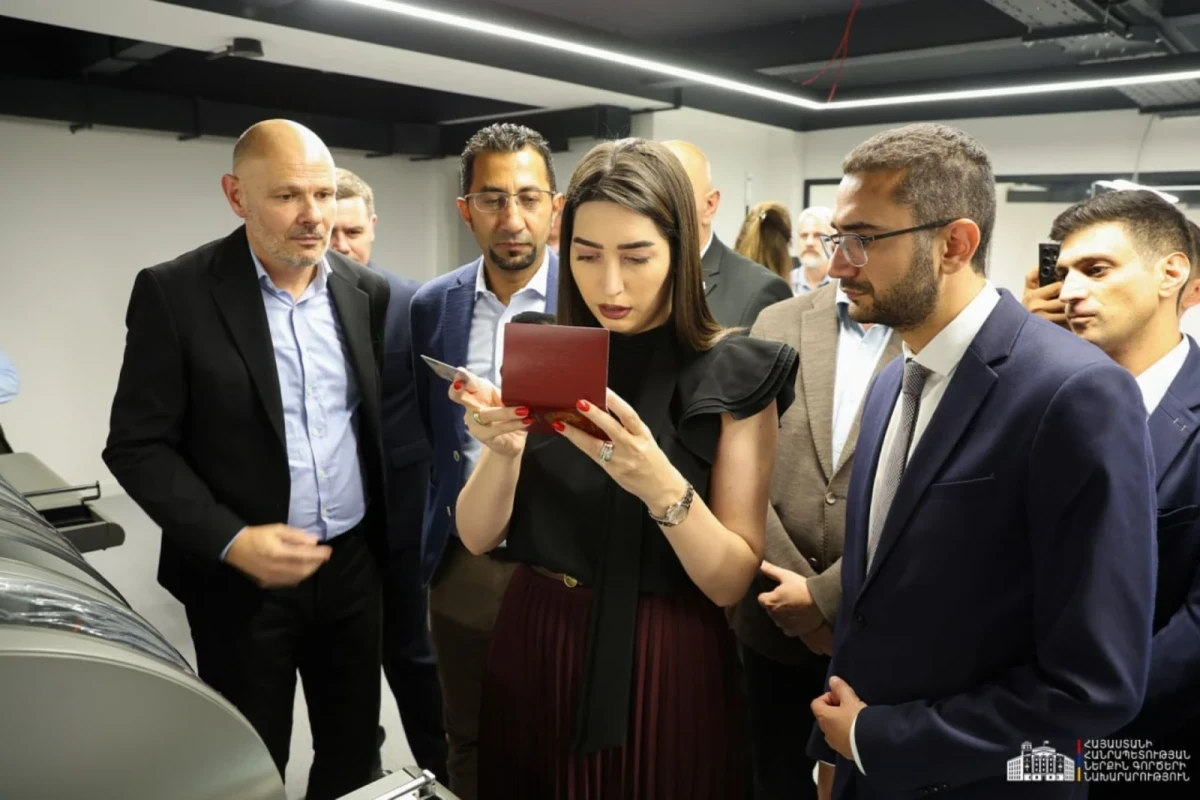 Շարունակվում են կենսաչափական համակարգի ներդրման աշխատանքները․ ՆԳ նախարարը մասնակցել է համակարգի գործնական փորձարկմանը