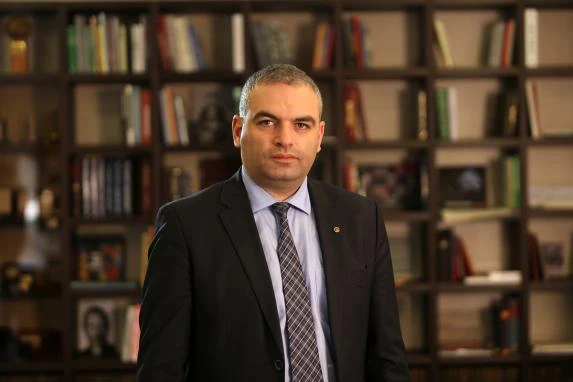 Ներողությունը չի ընդունվում, գտեք ձեր մեջ եղած անբարոյականներին, պահանջեք, որ հեռանա հանրայինից. Հայկ Դեմոյան