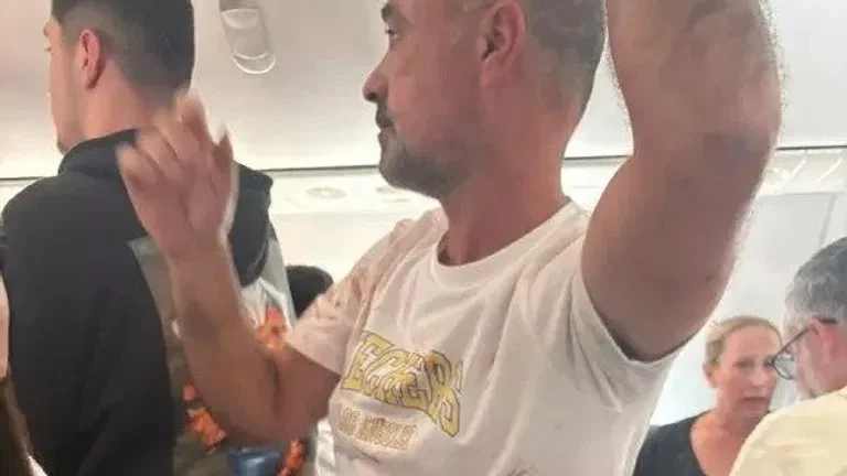В соцсетях появились фото последствий драки пилотов рейса FlyDubai