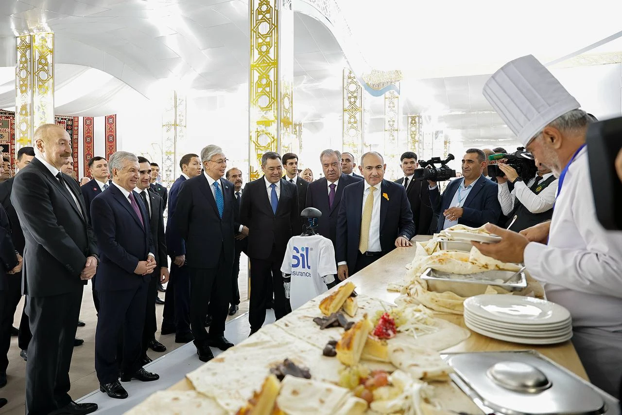 Փաշինյանն ու Ալիևը հայտնվել են Թուրքմենստանում ազգային ուտեստների փառատոնում